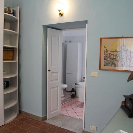 Casa Vacanza Icaros, Ortigia Hictoric Center, 200 Mt From The Beach Сиракуза Екстериор снимка