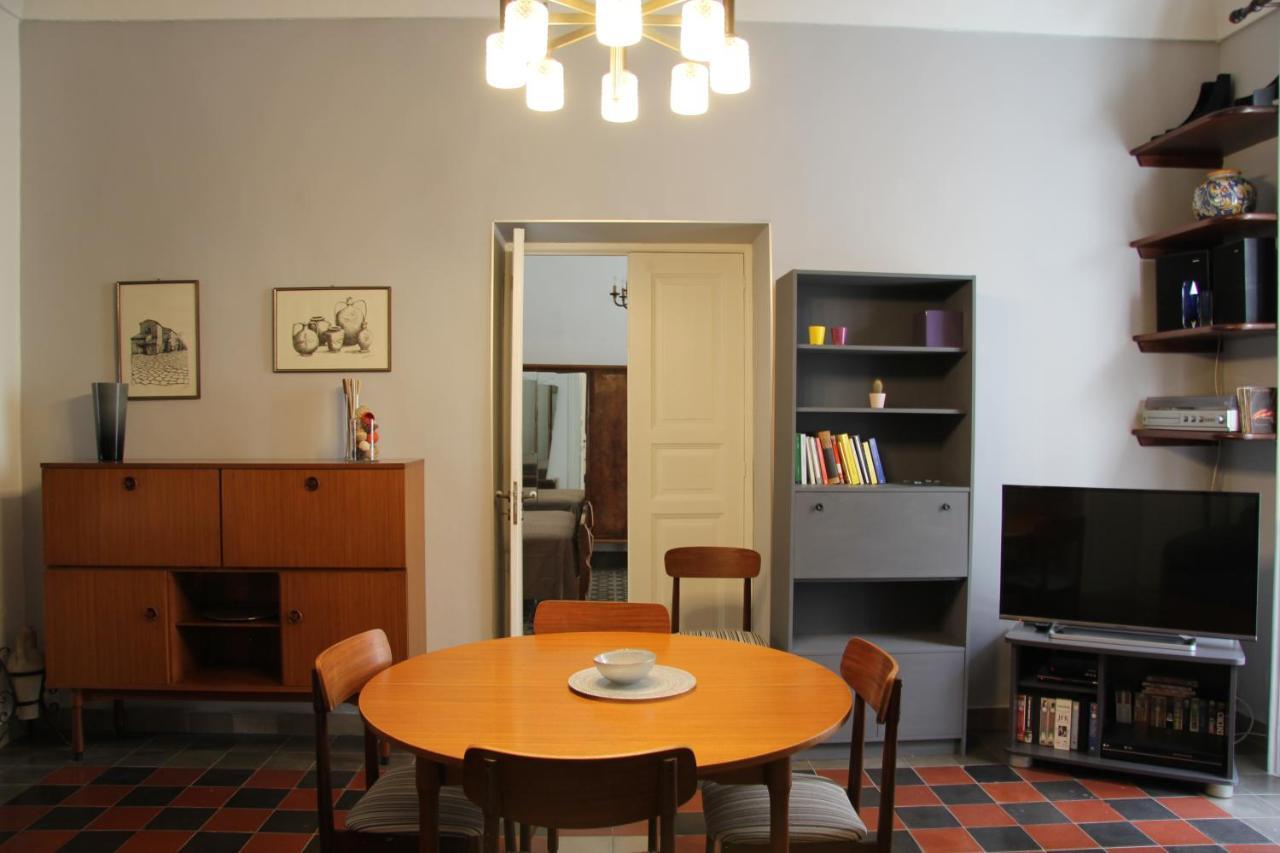 Casa Vacanza Icaros, Ortigia Hictoric Center, 200 Mt From The Beach Сиракуза Екстериор снимка