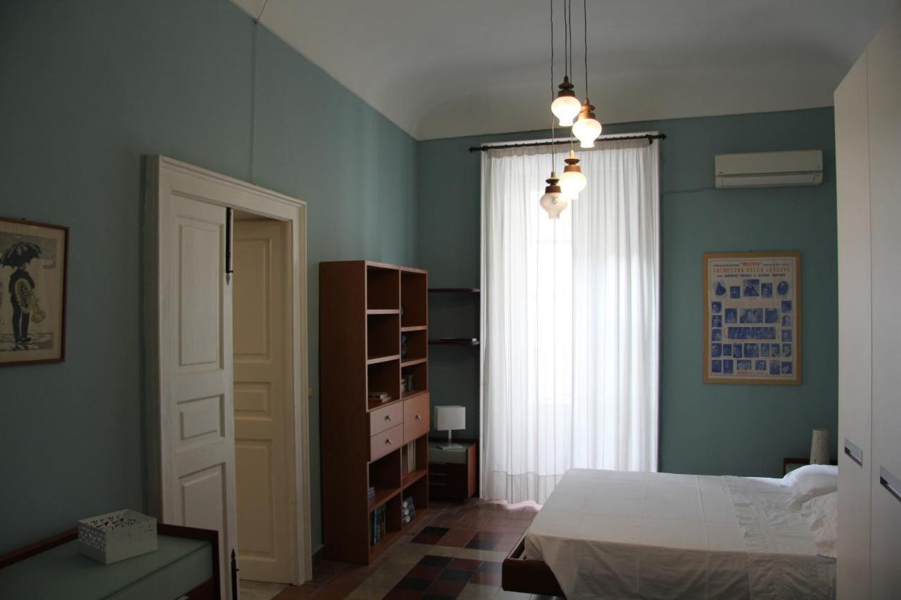 Casa Vacanza Icaros, Ortigia Hictoric Center, 200 Mt From The Beach Сиракуза Екстериор снимка