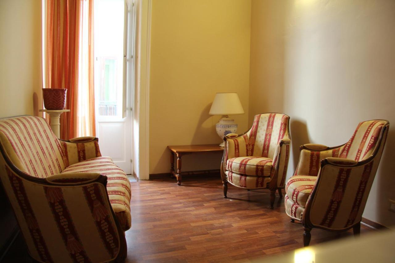 Casa Vacanza Icaros, Ortigia Hictoric Center, 200 Mt From The Beach Сиракуза Екстериор снимка